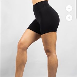 BuffBunny Live Shorts - Black